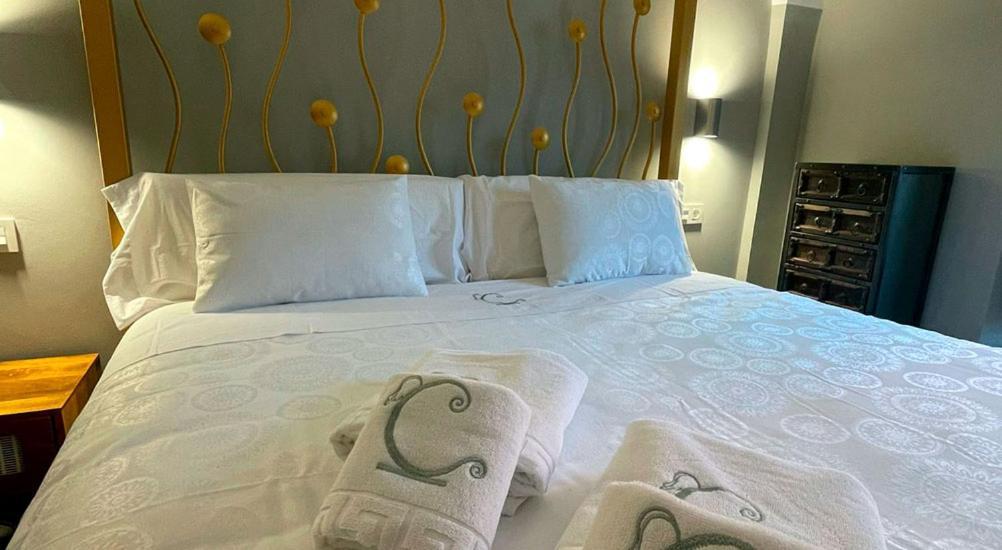 Hotel Rural La Casa De Carlota มอนตันเชซ ภายนอก รูปภาพ