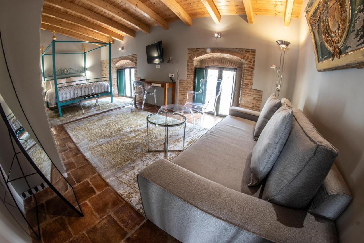 Hotel Rural La Casa De Carlota มอนตันเชซ ภายนอก รูปภาพ